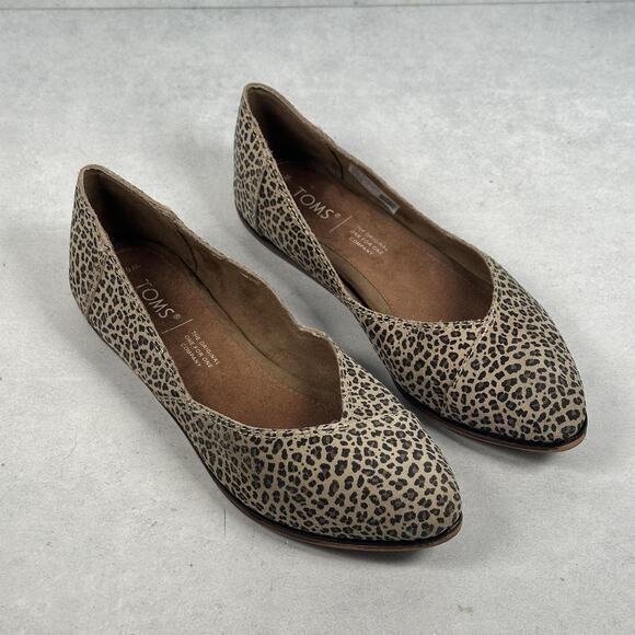 TOMS Shoes Womens Size 6.5 Leopard Print Ballet Flats Slip On Pointed Toe EU 37 - Picture 1 of 10